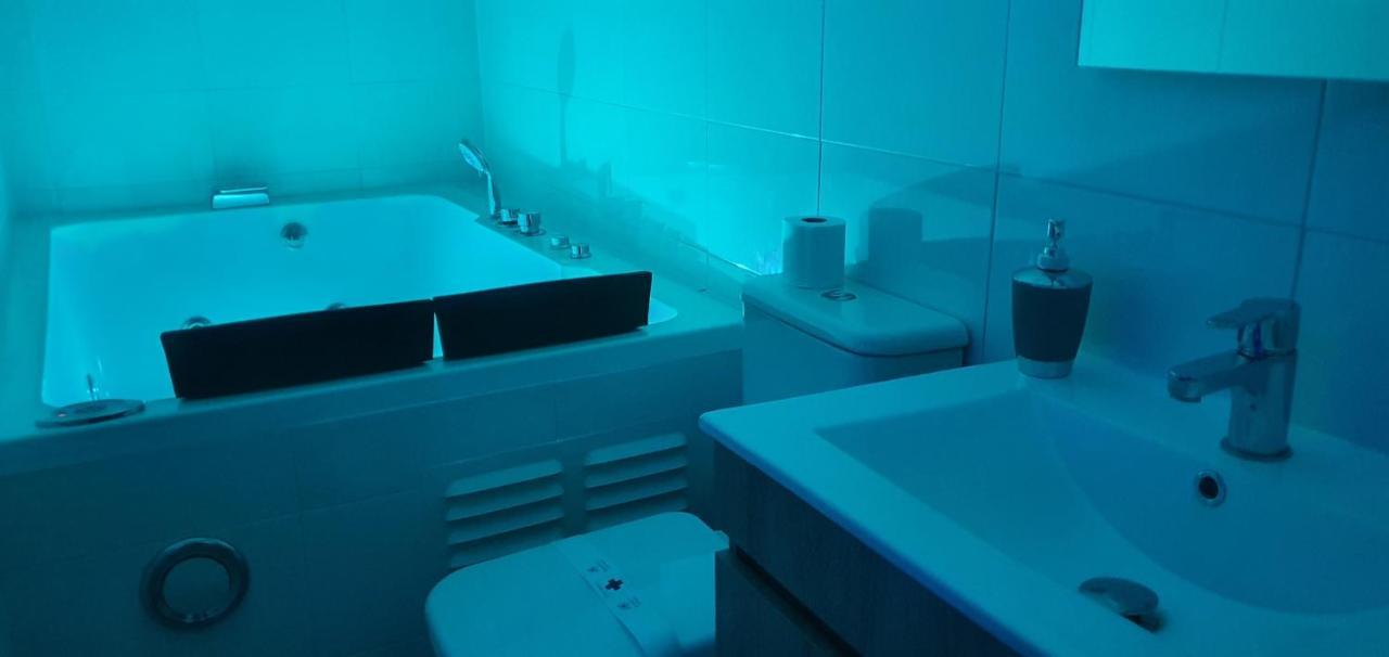 #2# Apartamento Jacuzzi Xl Sevilla Centro Eksteriør billede